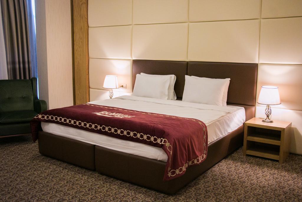 Gm City Hotel Baky Esterno foto